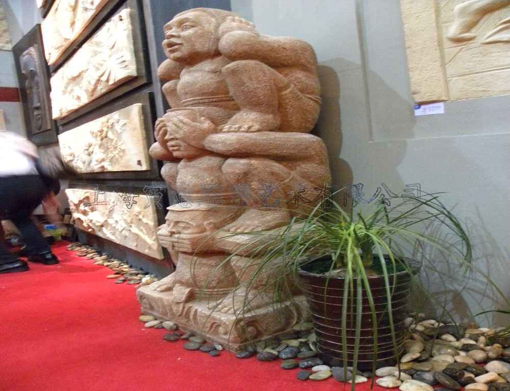 2009国际建材展展厅图-14-砂岩雕塑